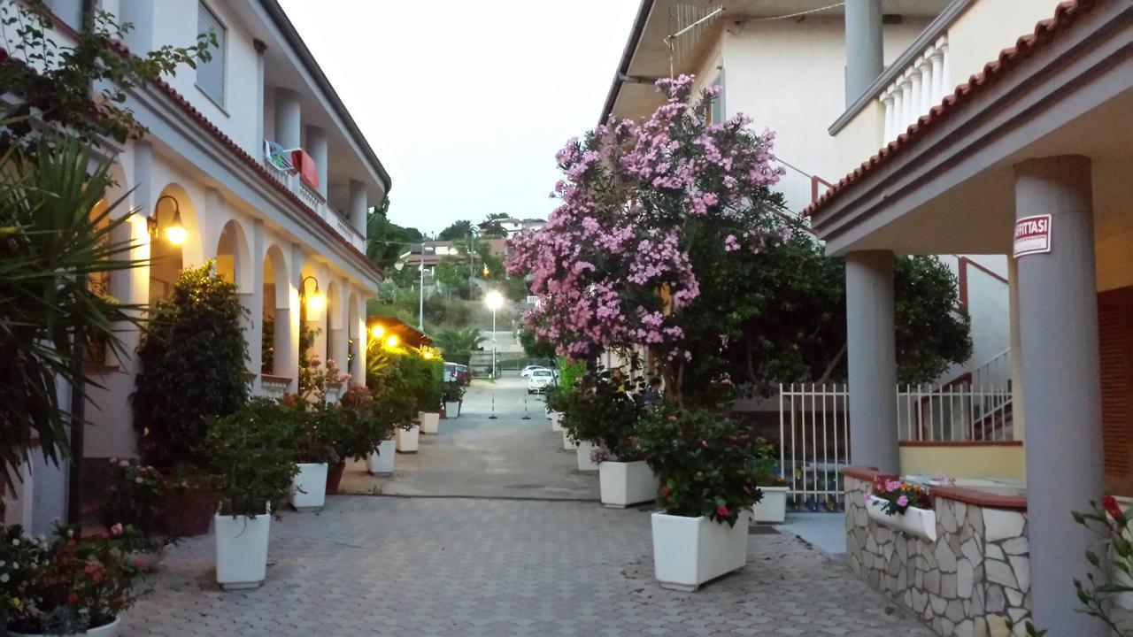 Villaggio Albergo Da Ciccio Sul Mare Capo Vaticano Exterior photo