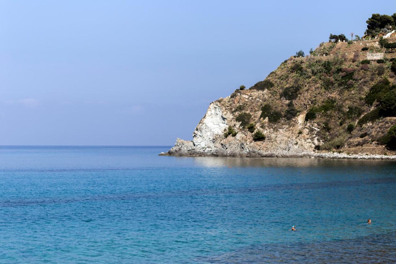 Villaggio Albergo Da Ciccio Sul Mare Capo Vaticano Exterior photo